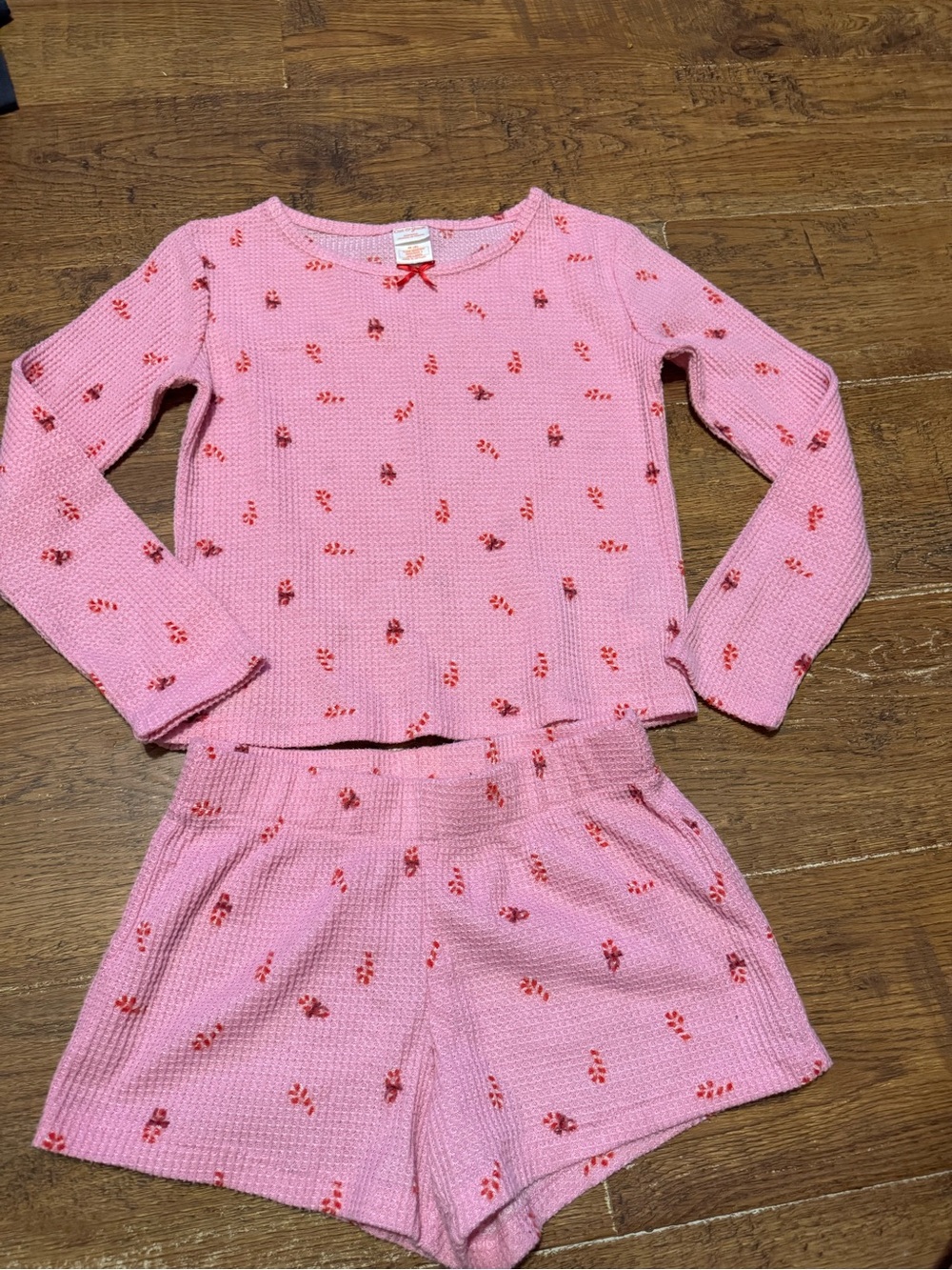 Girls cat & Jack pink candy cane Christmas pajamas 8 like new adorable thermal